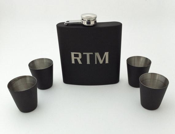 engraved flask set